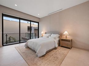 723 NE 77th St, Miami FL 33138