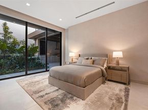 723 NE 77th St, Miami FL 33138