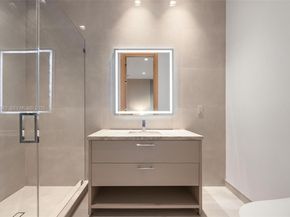 723 NE 77th St, Miami FL 33138