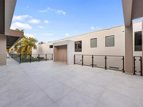 723 NE 77th St, Miami FL 33138