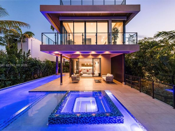 723 NE 77th St, Miami FL 33138