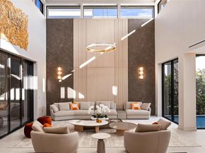 723 NE 77th St, Miami FL 33138