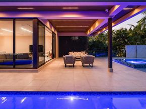 723 NE 77th St, Miami FL 33138