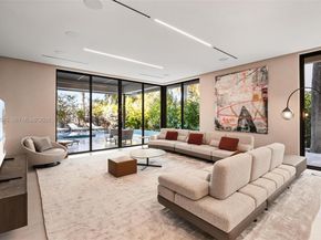 723 NE 77th St, Miami FL 33138