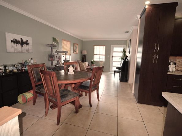 890 E 38th St, Hialeah FL 33013