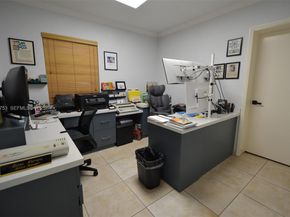 890 E 38th St, Hialeah FL 33013