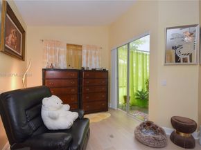 8733 NW 76th Dr, Tamarac FL 33321