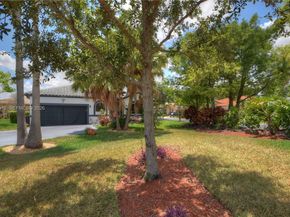 8733 NW 76th Dr, Tamarac FL 33321