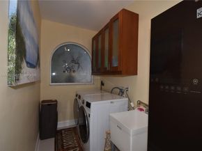 8733 NW 76th Dr, Tamarac FL 33321