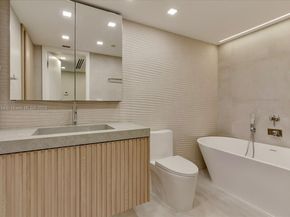 1455 Ocean Dr 811, Miami Beach FL 33139
