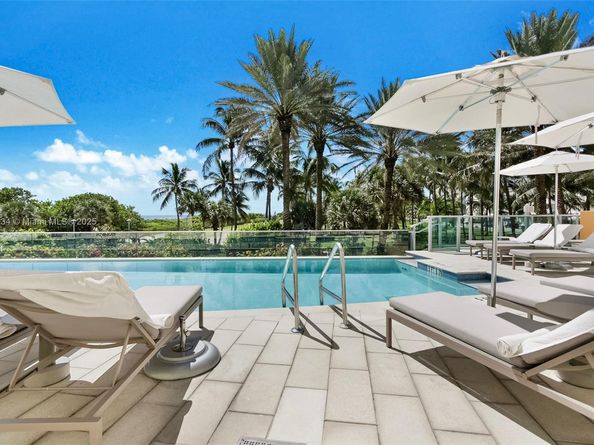 1455 Ocean Dr 811, Miami Beach FL 33139