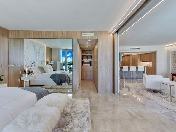 1455 Ocean Dr 811, Miami Beach FL 33139