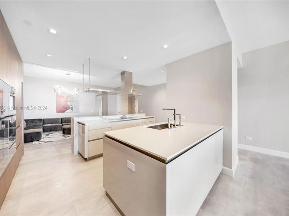 18501 Collins Ave 2502, Sunny Isles Beach FL 33160