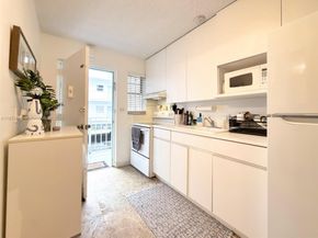 221 Meridian Ave 211, Miami Beach FL 33139