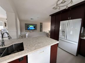 7321 Taylor St, Hollywood FL 33024