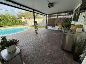 7321 Taylor St, Hollywood FL 33024