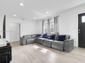 911 NW 142nd St, Miami FL 33168