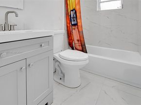 911 NW 142nd St, Miami FL 33168