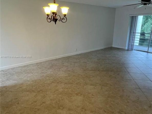 110 Lake Meryl Dr 216, West Palm Beach FL 33411