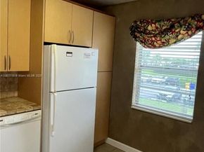 110 Lake Meryl Dr 216, West Palm Beach FL 33411