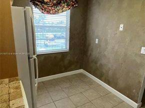 110 Lake Meryl Dr 216, West Palm Beach FL 33411