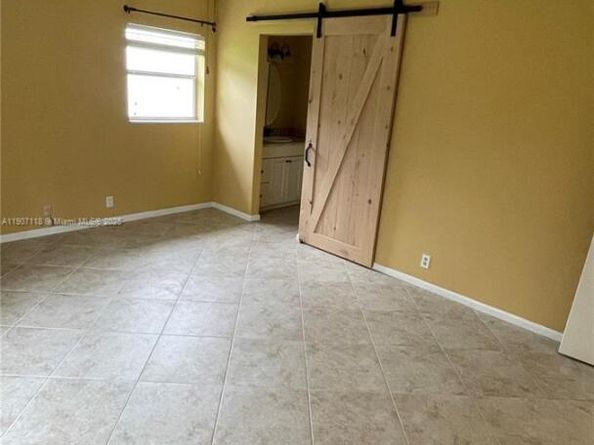 110 Lake Meryl Dr 216, West Palm Beach FL 33411