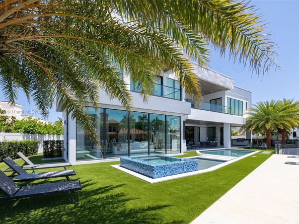 749 Bamboo Dr, Boca Raton FL 33432