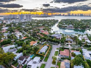 1220 W 21st St, Miami Beach FL 33140