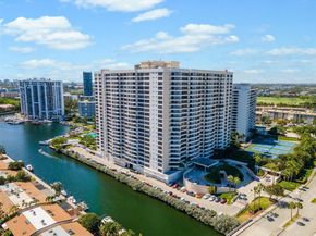 2500 Parkview Dr 2206, Hallandale Beach FL 33009