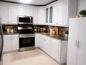 2500 Parkview Dr 2206, Hallandale Beach FL 33009