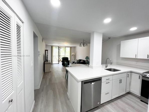 7950 W Mcnab Rd 222, Tamarac FL 33321