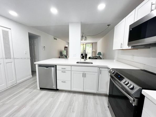 7950 W Mcnab Rd 222, Tamarac FL 33321