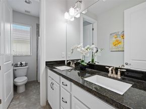 445 SW 113th Ln, Pembroke Pines FL 33025