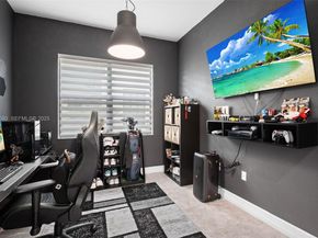 445 SW 113th Ln, Pembroke Pines FL 33025