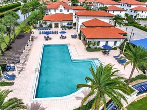 445 SW 113th Ln, Pembroke Pines FL 33025