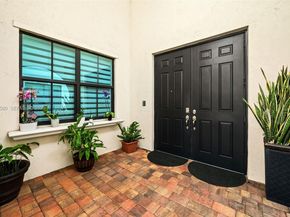 445 SW 113th Ln, Pembroke Pines FL 33025