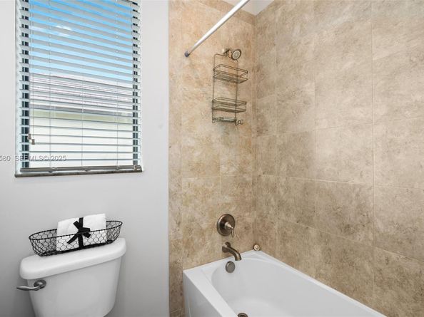 445 SW 113th Ln, Pembroke Pines FL 33025