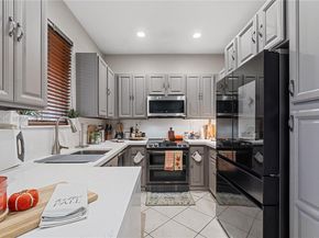 21101 NW 14th Pl 5, Miami Gardens FL 33169