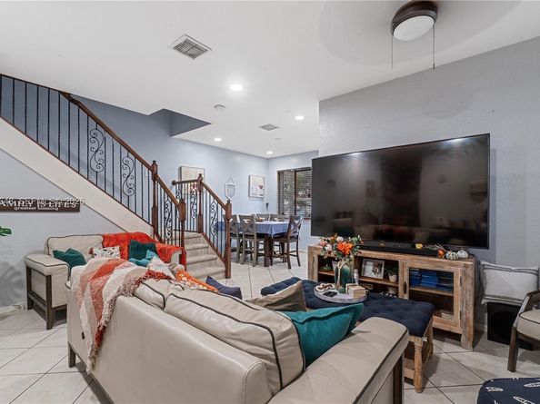 21101 NW 14th Pl 5, Miami Gardens FL 33169