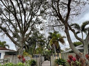 590 NW 40th Ct 3, Oakland Park FL 33309