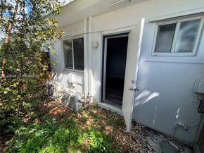 590 NW 40th Ct 3, Oakland Park FL 33309