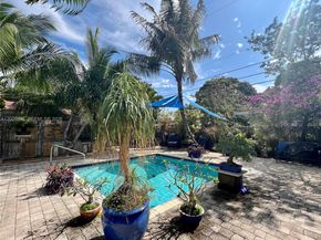 590 NW 40th Ct 3, Oakland Park FL 33309