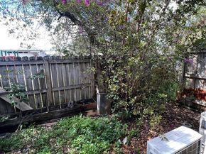 590 NW 40th Ct 3, Oakland Park FL 33309