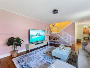 9118 SW 20th Ct, Davie FL 33324