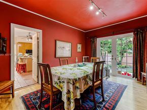 2650 Hilola St, Miami FL 33133