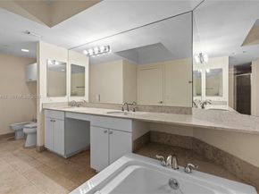 4775 Collins Ave 507, Miami Beach FL 33140