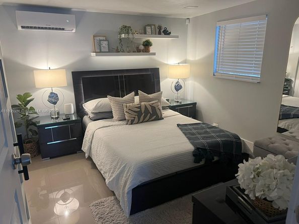 11460 SW 50th Ter, Miami FL 33165