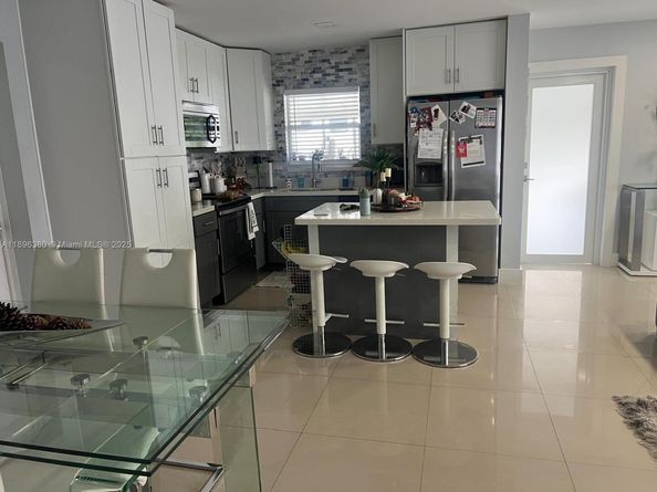 11460 SW 50th Ter, Miami FL 33165