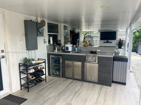 11460 SW 50th Ter, Miami FL 33165