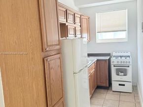 620 76th St 6, Miami Beach FL 33141